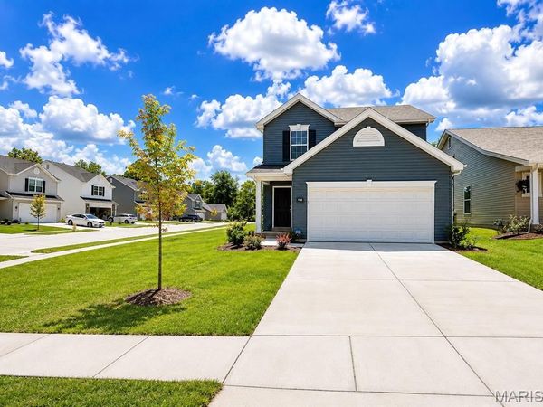 700 Courtshire Crossing, Warrenton, MO 63383