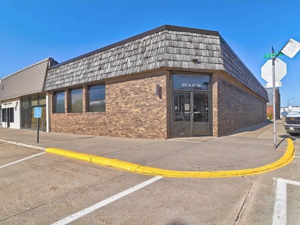 103 S 6th Street , Estherville, IA 51334