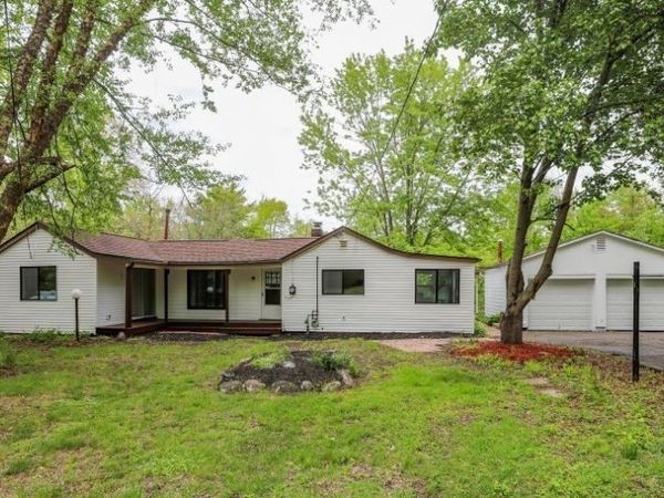 701 Portage Lakes Drive , Coventry, OH 44319