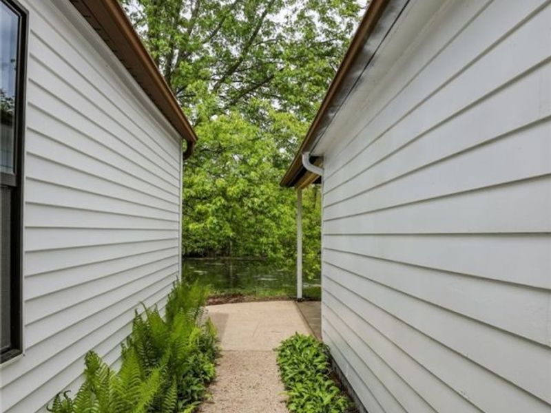 701 Portage Lakes Drive, Coventry, OH 44319 Photo 17