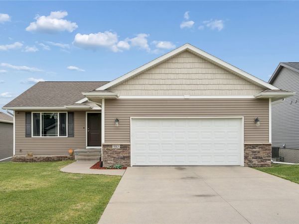 5313 Ruhd Street SW, Cedar Rapids, IA 52404