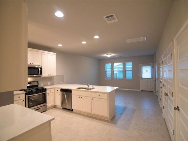 1732 Yaupon Grove LN, Leander, TX 78641