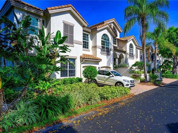 133 Colonade CIR , NAPLES, FL 34103