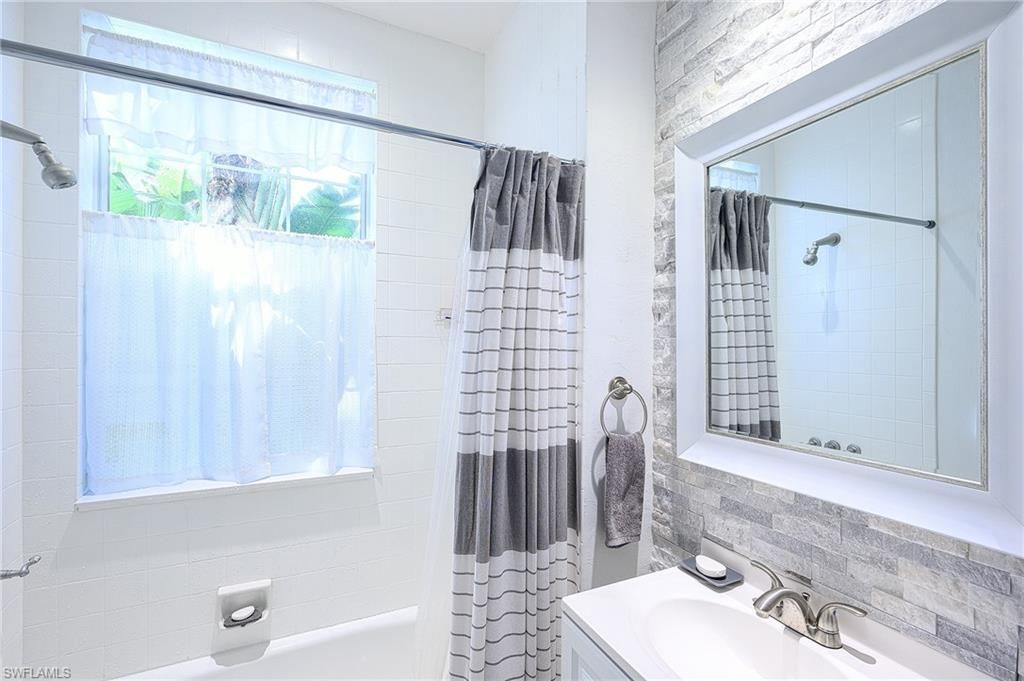 133 Colonade Cir , Naples, FL 34103 Photo