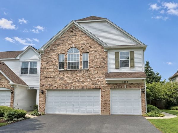 2905 STONEWATER Drive, Unit 2905, Naperville, IL 60564