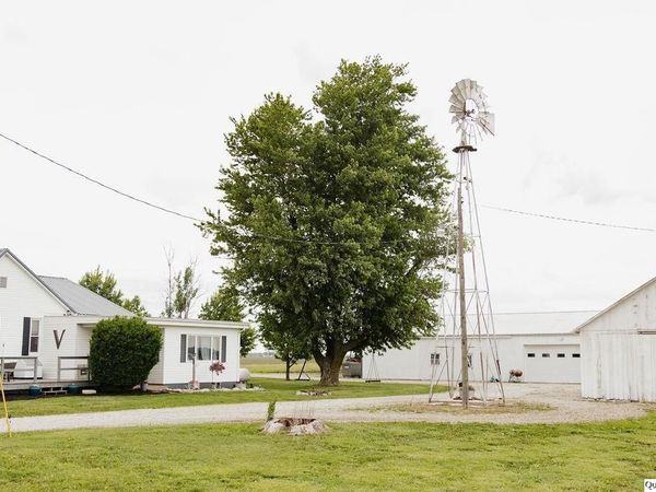 2201 N 2700th , Golden, IL 62339