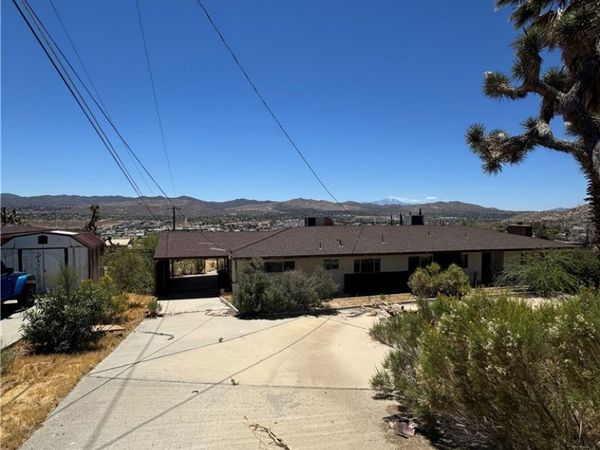 57523 Redondo, Yucca Valley, CA 92284