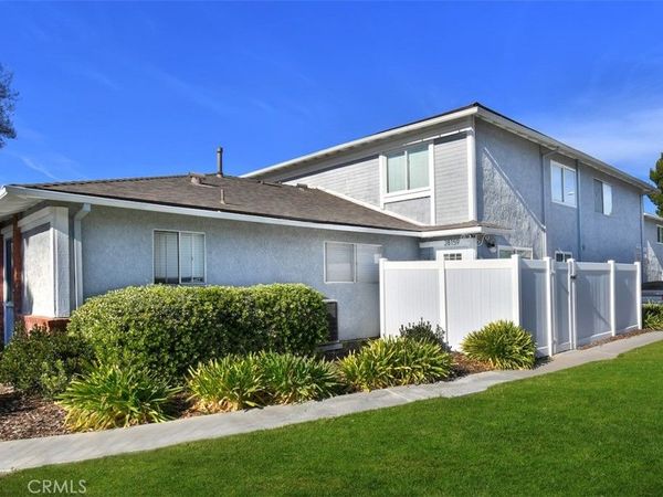 28159 Robin Ave, Saugus, CA 91350