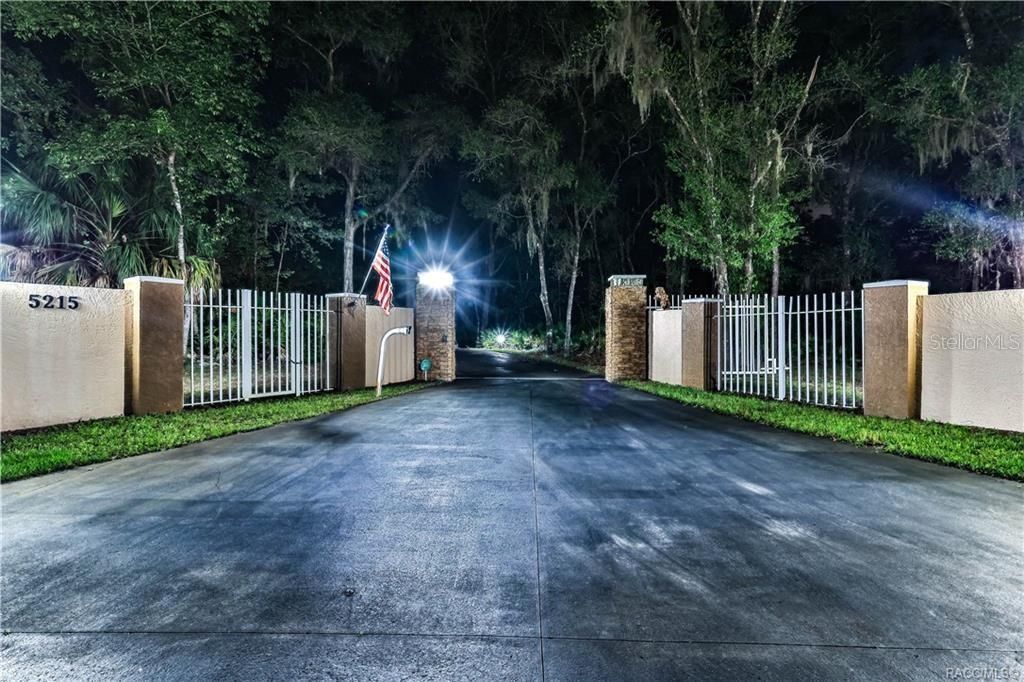 5215 N Honeycreek Terrace, Crystal River, FL 34428 Photo