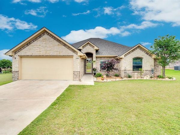 109 Creekside Drive, Glen Rose, TX 76043