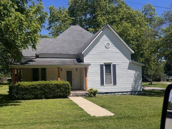 372 E Maple St , Dyer, TN 38330