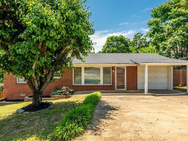 1814 N mississippi , Little Rock, AR 72227