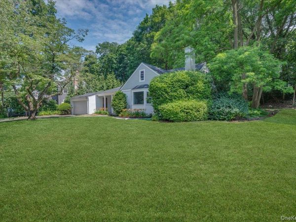 19 Bonnie Way , Larchmont, NY 10538