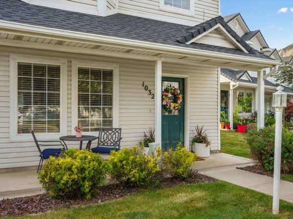 1032 SARA LN , Ogden, UT 84404