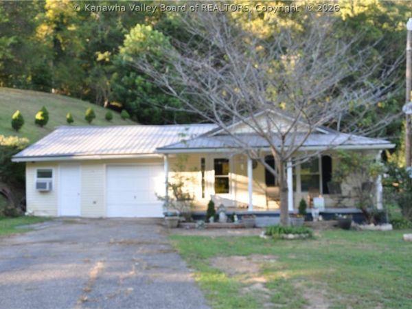 1165 Camp Creek Road, Julian, WV 25529