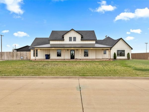 300 Murrel Avenue, Okeene, OK 73763