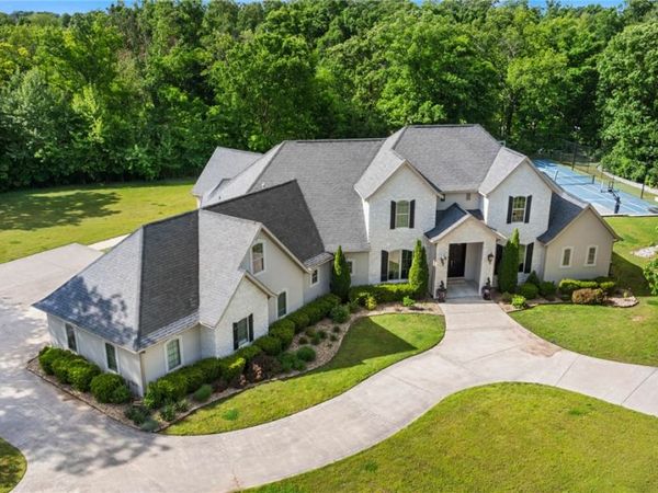 6300 W Northgate Road, Rogers, AR 72758