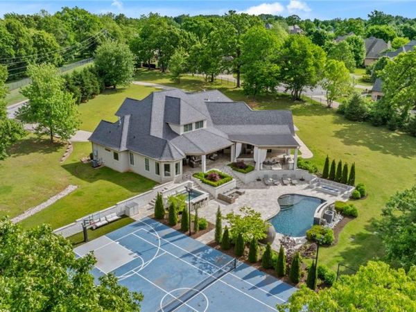 6300 W Northgate Road, Rogers, AR 72758