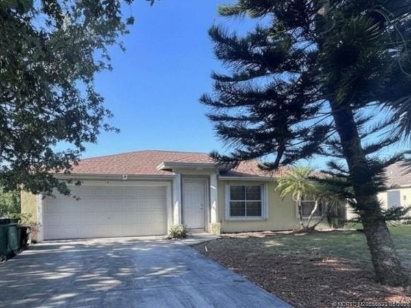 574 NW Goldcoast Avenue, Port St Lucie, FL 34983