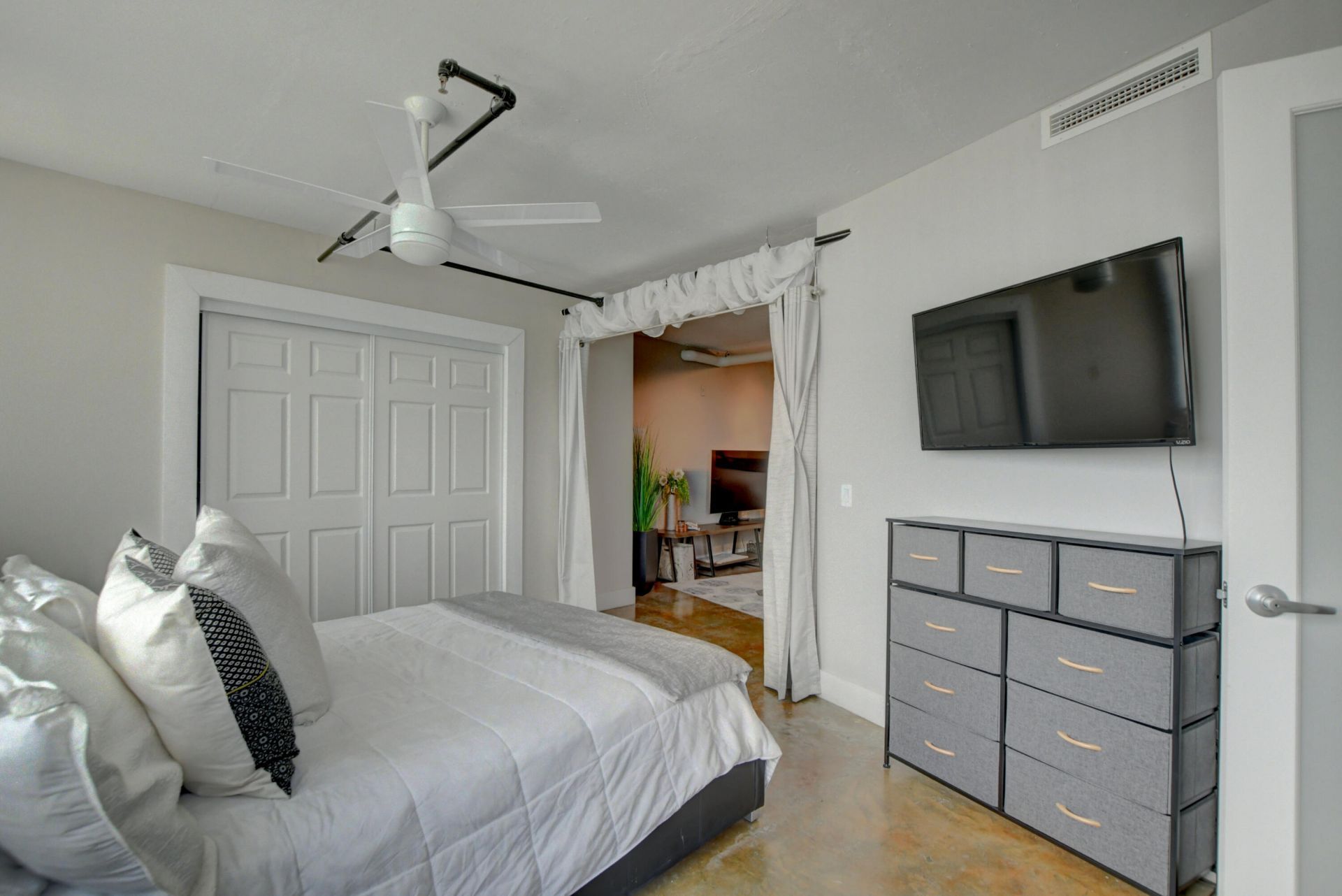 185 NE 4th Avenue, Unit 301, Delray Beach, FL 33483 Photo