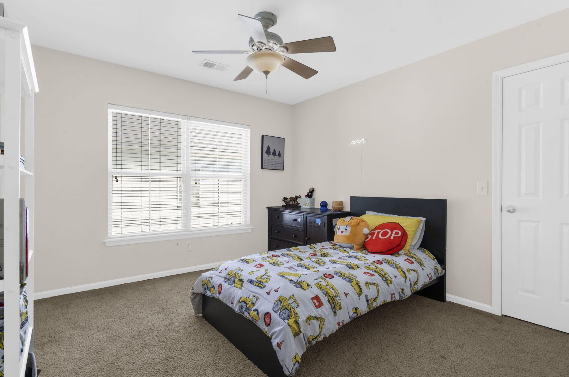 3225 Beaconsfield Road Photo 29