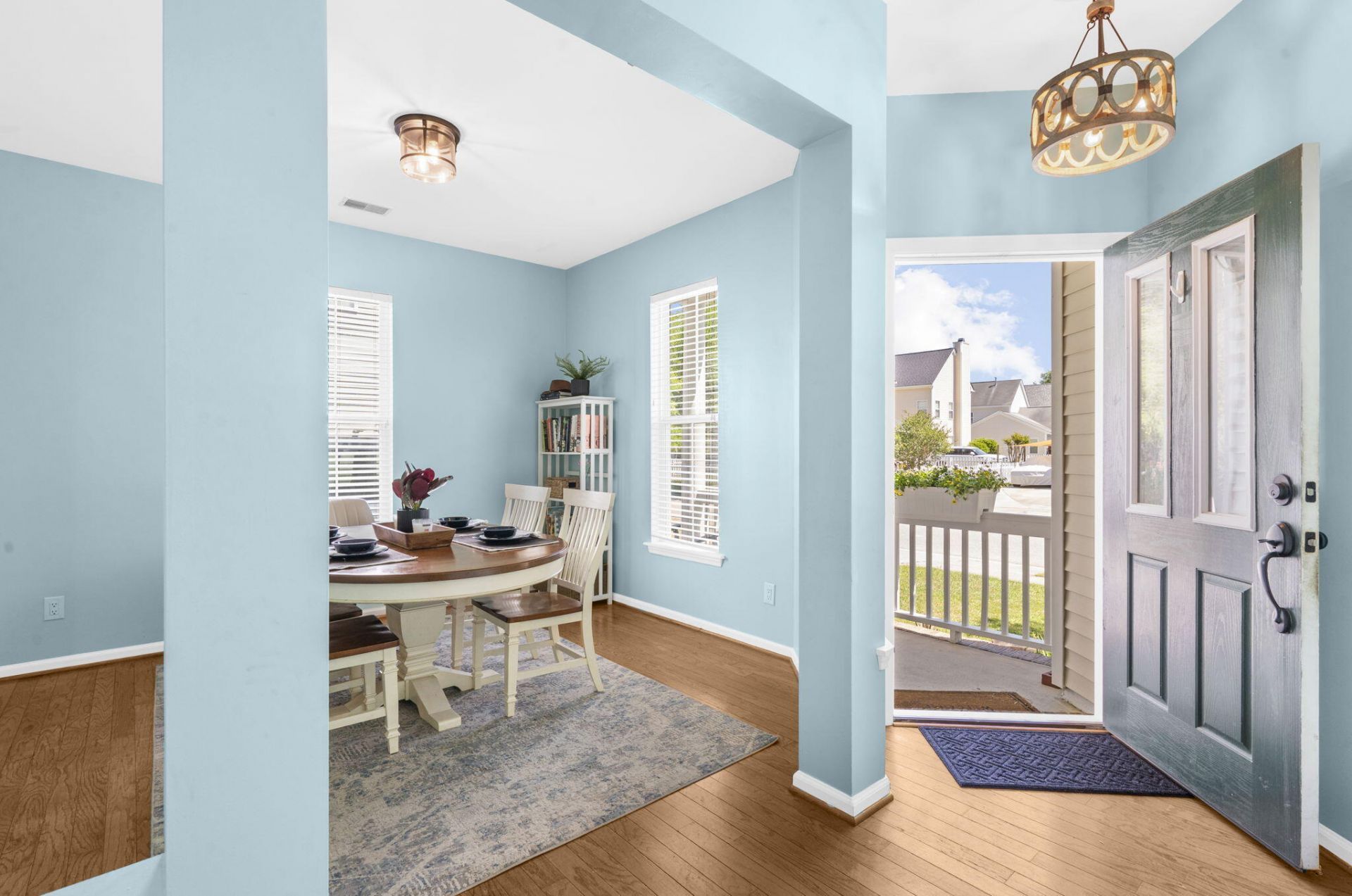3225 Beaconsfield Road Photo 7