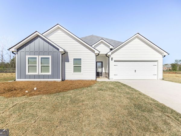 100 Bulloch Court, Byron, GA 31008