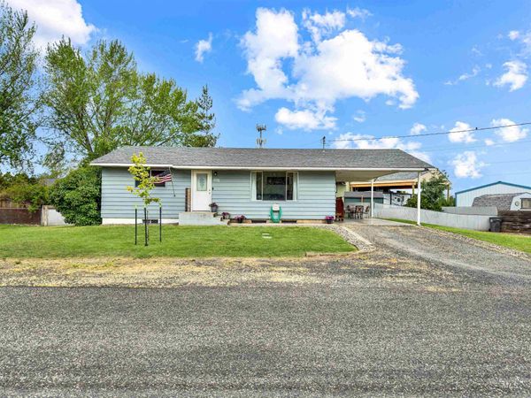 2466 19th St, Clarkston, WA 99403