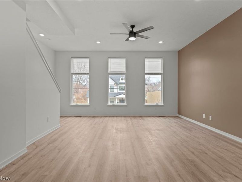 4705 Bridge Avenue, Cleveland, OH 44102 Photo 12
