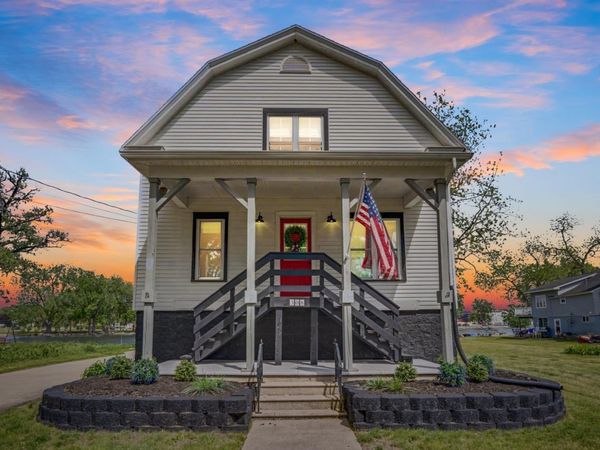 308 4th Ave NW , Independence, IA 50644