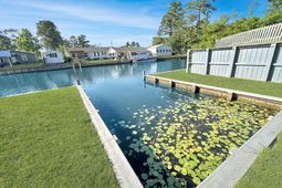 227 Canal photo 4