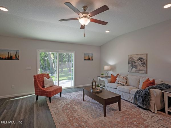 965 NOAH Road, Jacksonville, FL 32218