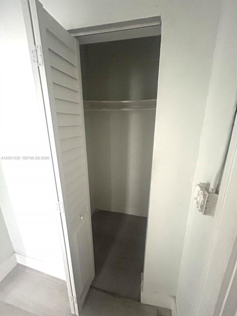 967 SW 5th St , Unit 10, Miami, FL 33130 Photo