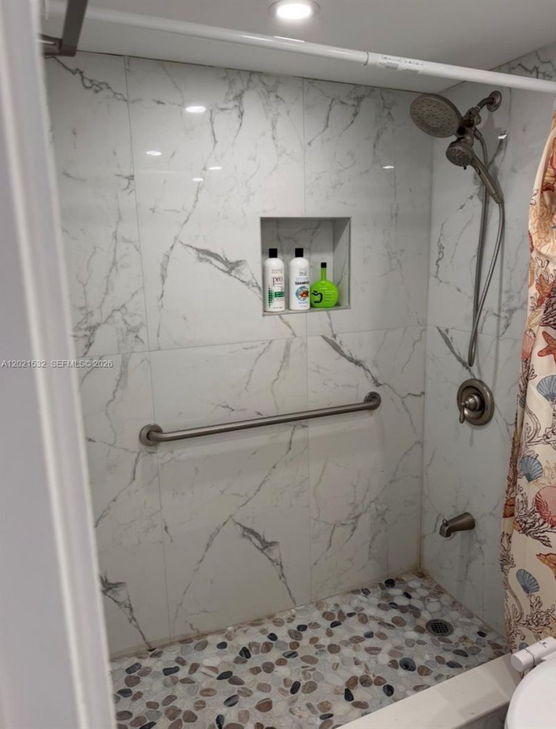 3140 S Ocean Dr , Unit 1003, Hallandale Beach, FL 33009 Photo