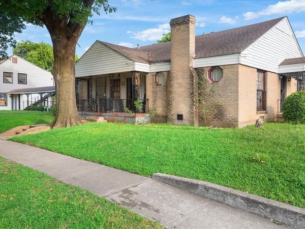 1718 S Marsalis Avenue , Dallas, TX 75216