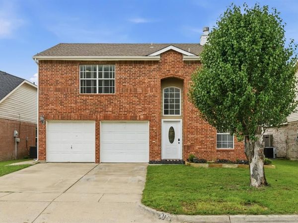 8173 Heritage Place Drive , Fort Worth, TX 76137