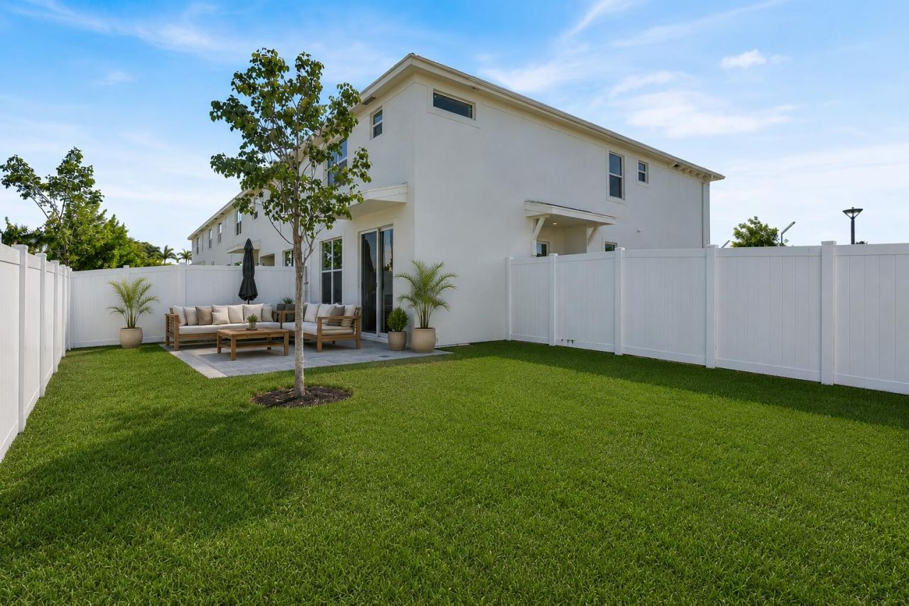 4246 Lagoon Shore Drive, Greenacres, FL 33467 Photo