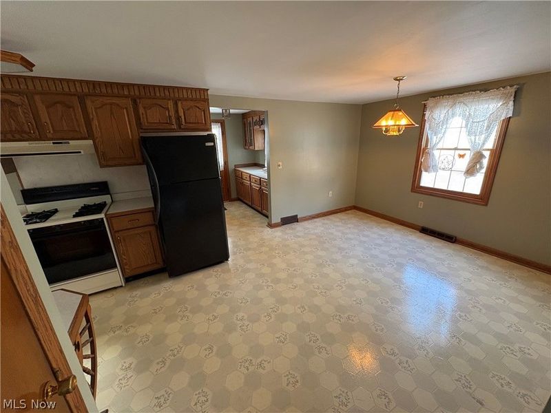 4217 Harrison Avenue NW, Canton, OH 44709 Photo 4