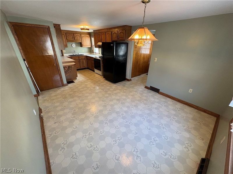 4217 Harrison Avenue NW, Canton, OH 44709 Photo 5