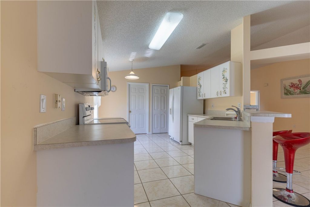 114 Douglas Avenue, Sebastian, FL 32958 Photo