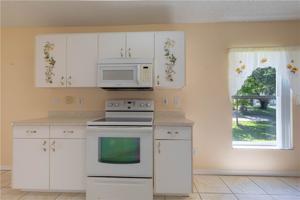 114 Douglas Avenue, Sebastian, FL 32958 Photo