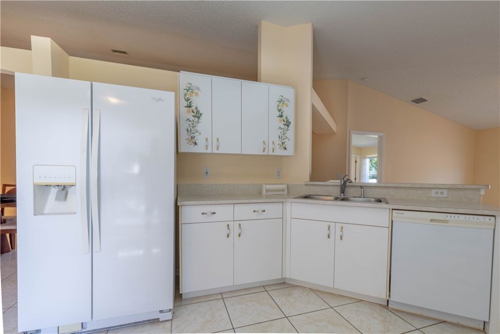 114 Douglas Avenue, Sebastian, FL 32958 Photo
