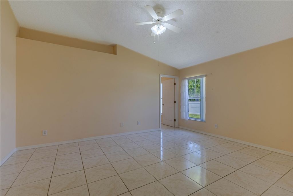 114 Douglas Avenue, Sebastian, FL 32958 Photo