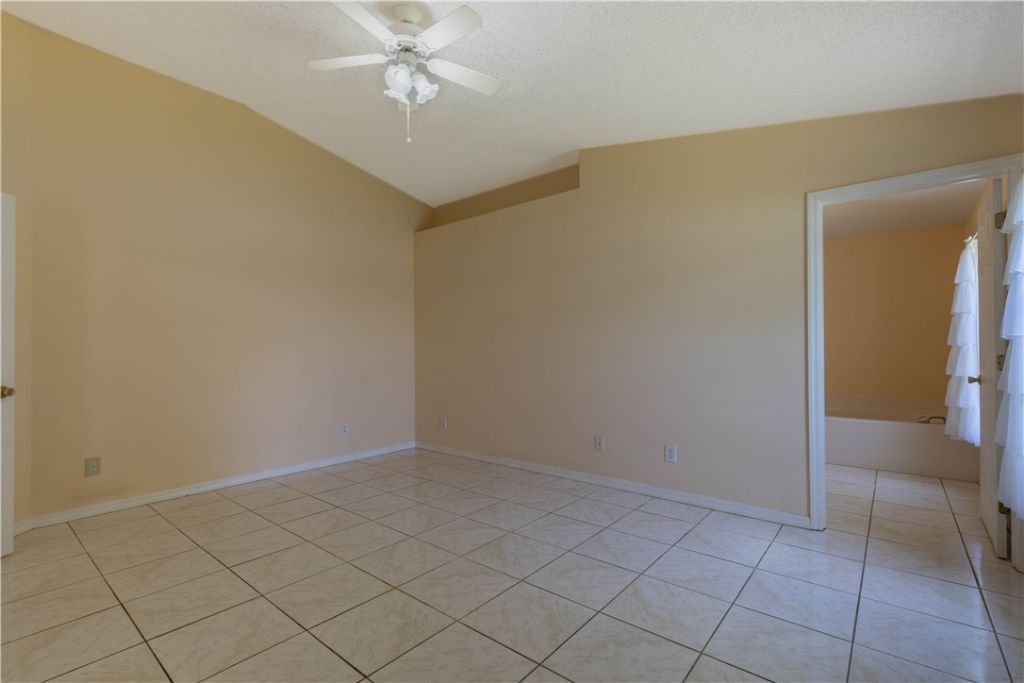 114 Douglas Avenue, Sebastian, FL 32958 Photo