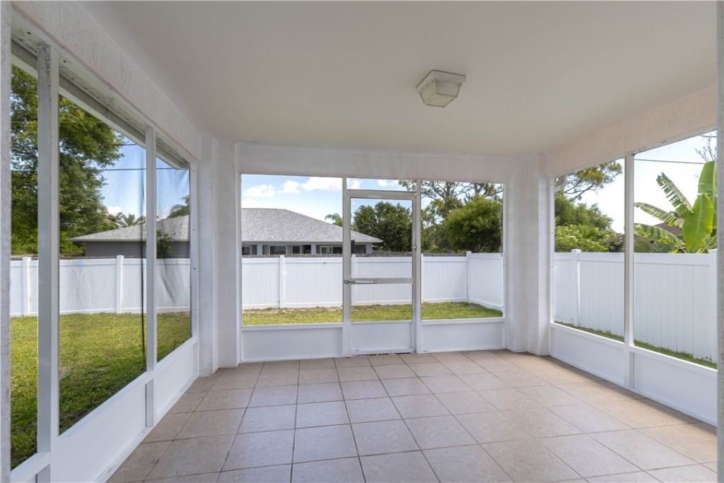 114 Douglas Avenue, Sebastian, FL 32958 Photo
