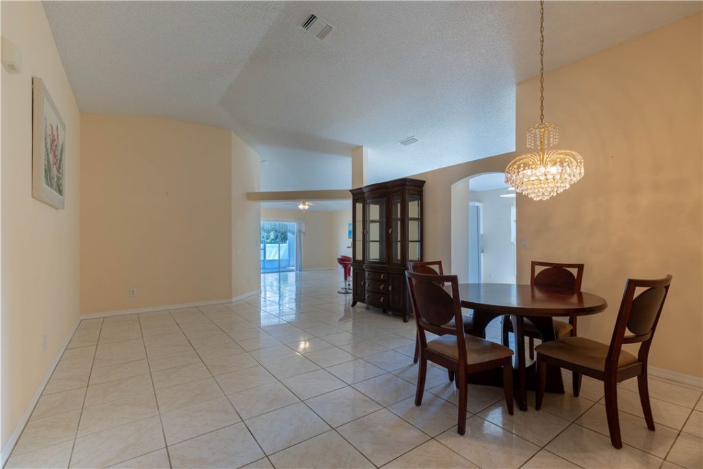 114 Douglas Avenue, Sebastian, FL 32958 Photo