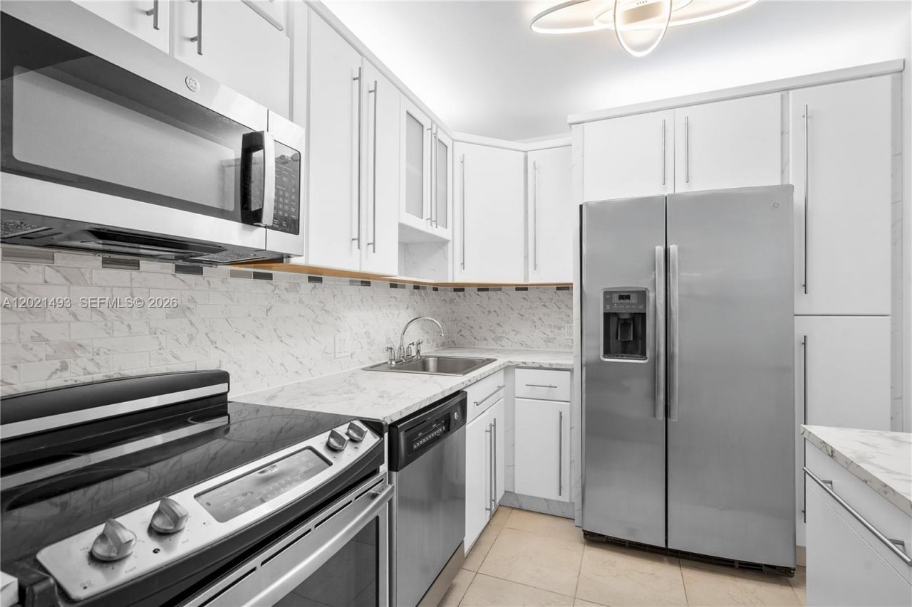 20335 W Country Club Dr, Unit 404, Aventura, FL 33180 Photo