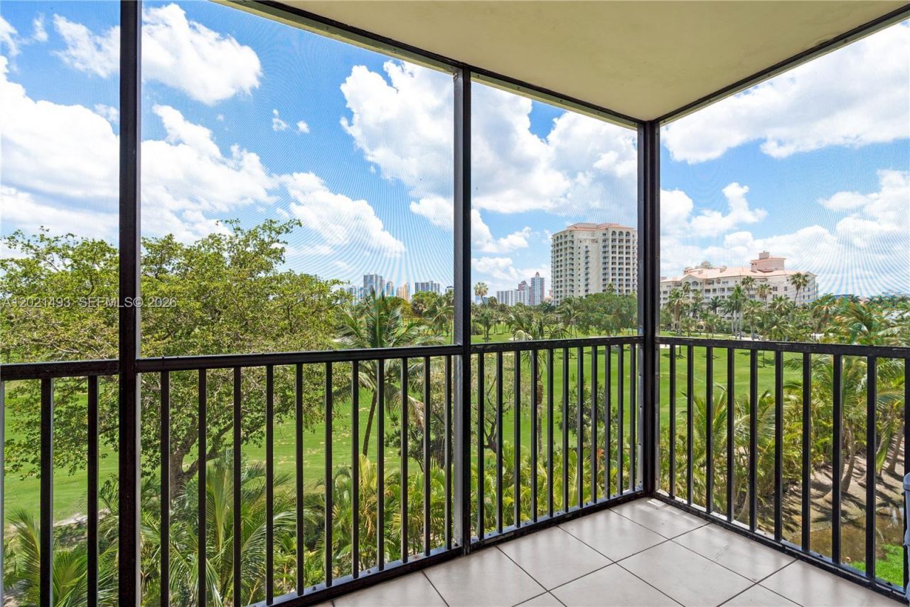 20335 W Country Club Dr, Unit 404, Aventura, FL 33180 Photo