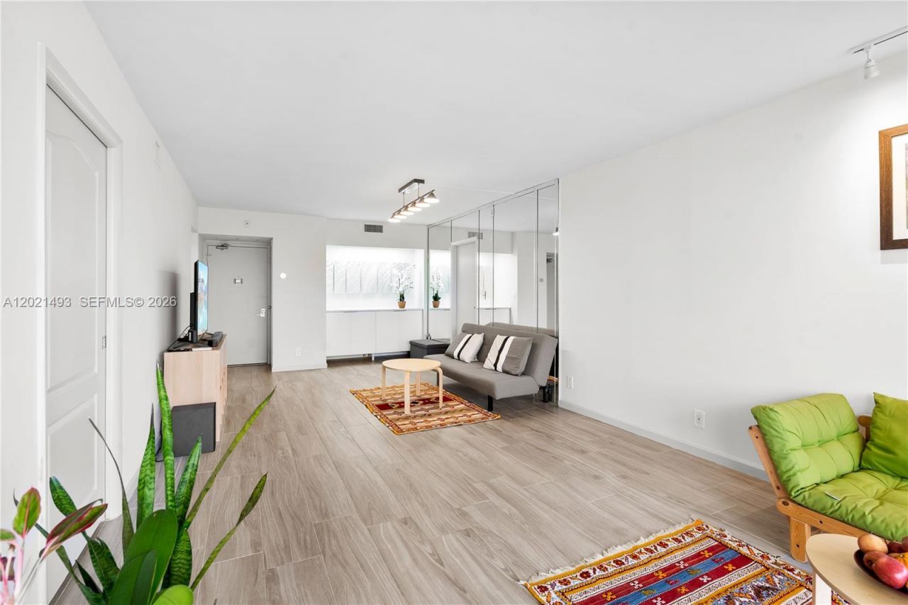 20335 W Country Club Dr, Unit 404, Aventura, FL 33180 Photo