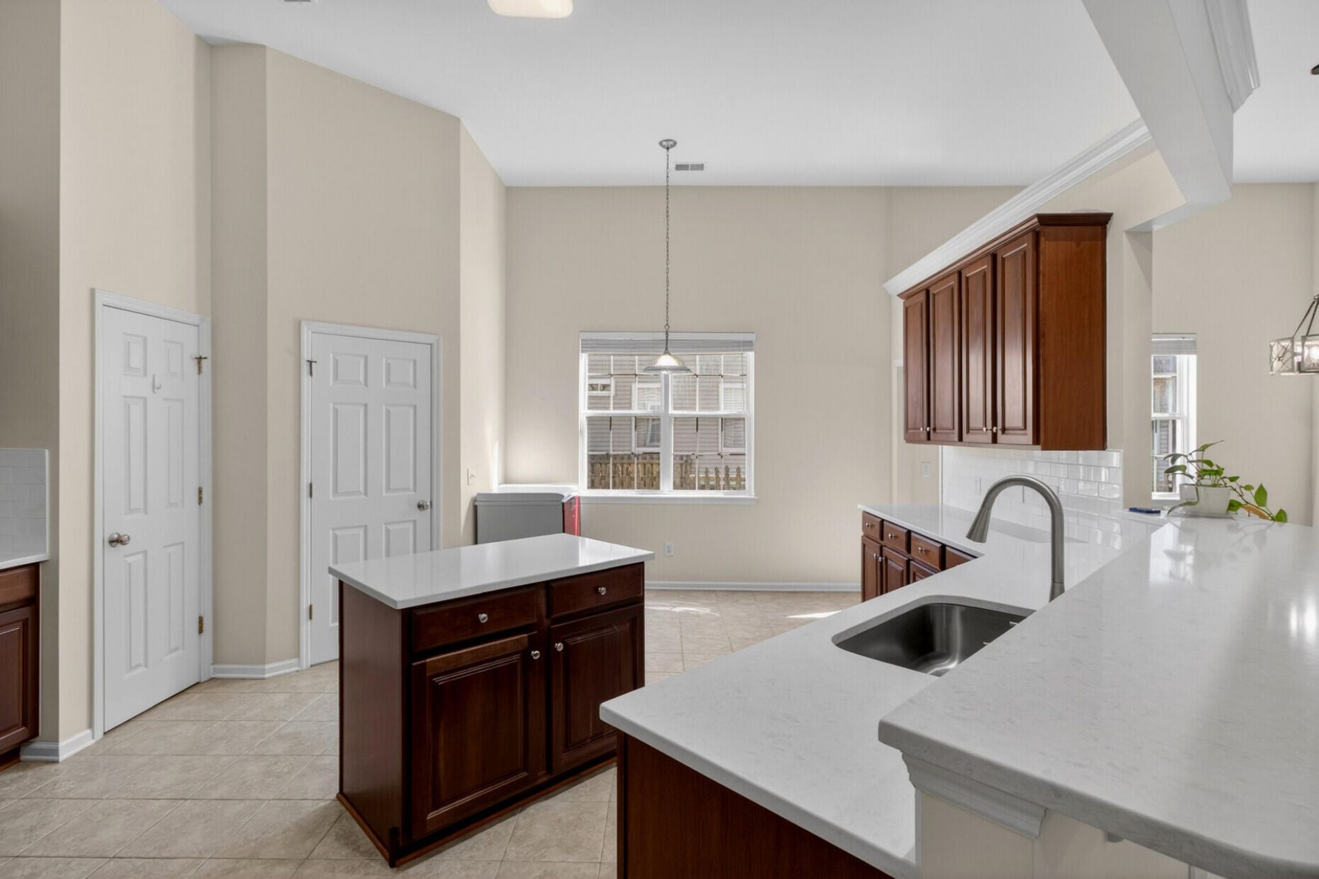 822 Paran Oaks Drive Photo 11